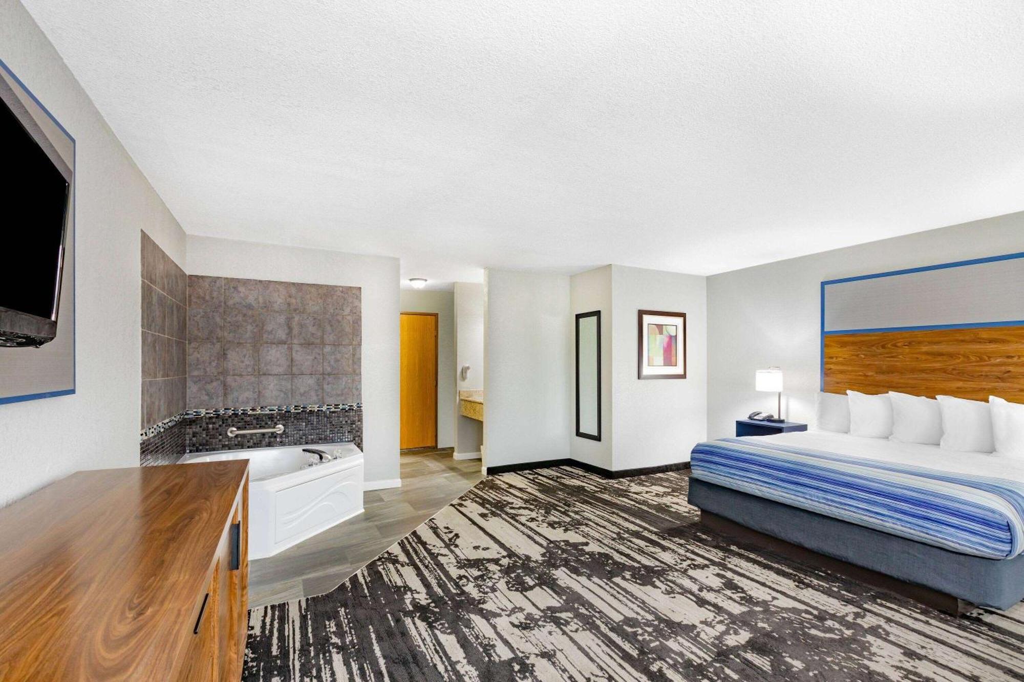Americinn By Wyndham Pella Eksteriør billede